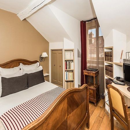 Chambres D'Hotes La Closerie Des Trois Marottes Melun Luaran gambar
