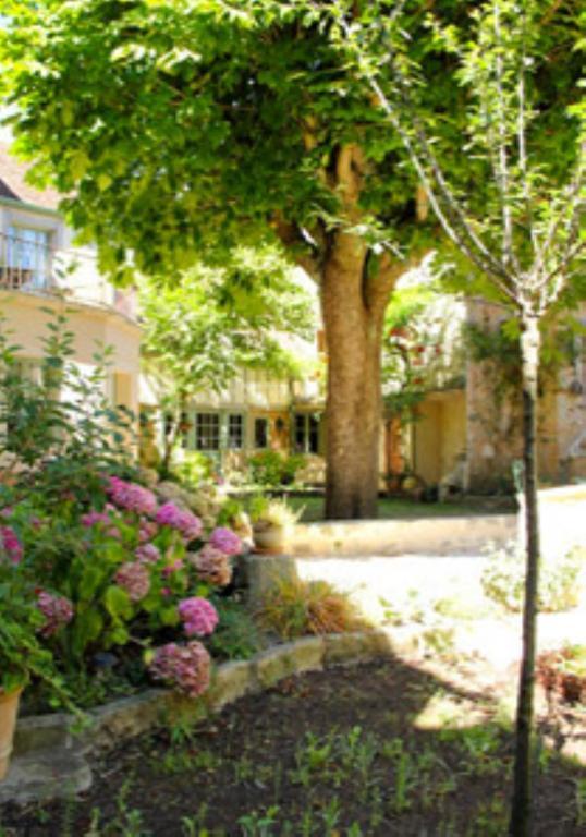 Chambres D'Hotes La Closerie Des Trois Marottes Melun Luaran gambar