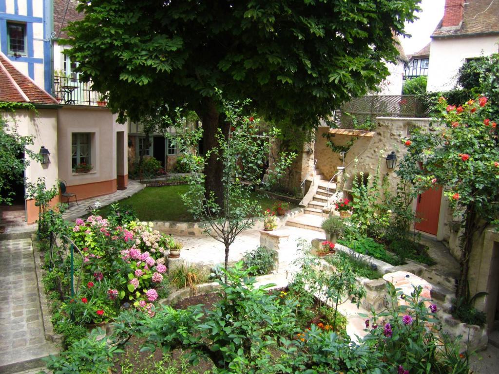 Chambres D'Hotes La Closerie Des Trois Marottes Melun Luaran gambar