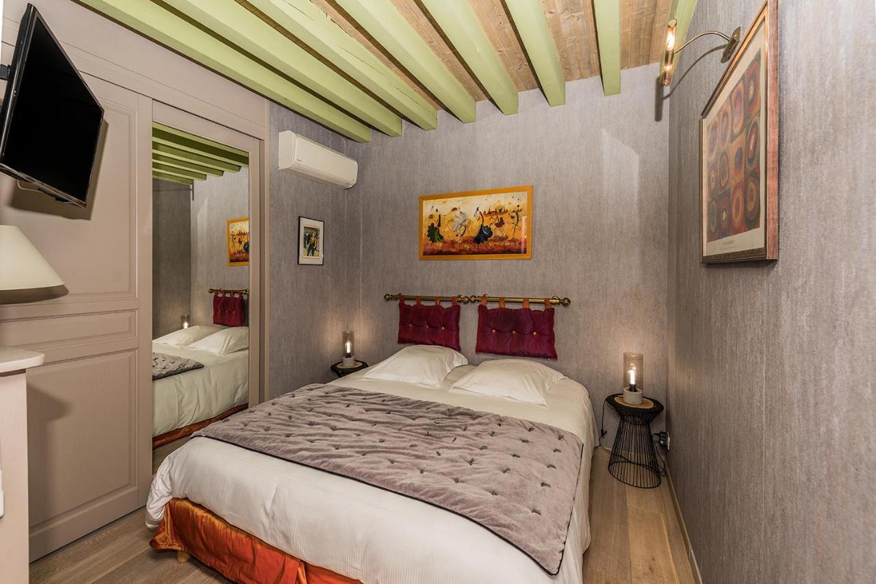 Chambres D'Hotes La Closerie Des Trois Marottes Melun Luaran gambar